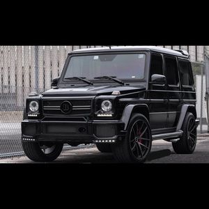 Meet your Posher, Moises